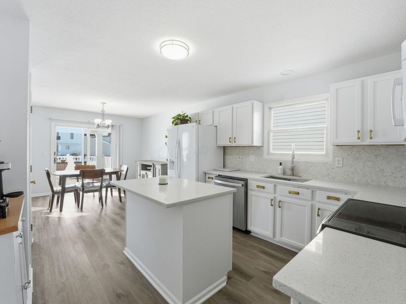 5879 Katara Drive, Galloway, OH 43119 Photo 6