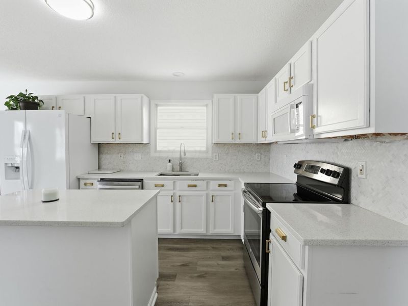 5879 Katara Drive, Galloway, OH 43119 Photo 7