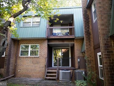 319 MEADOWVIEW LANE, Unit 319, MONT CLARE, PA 19453