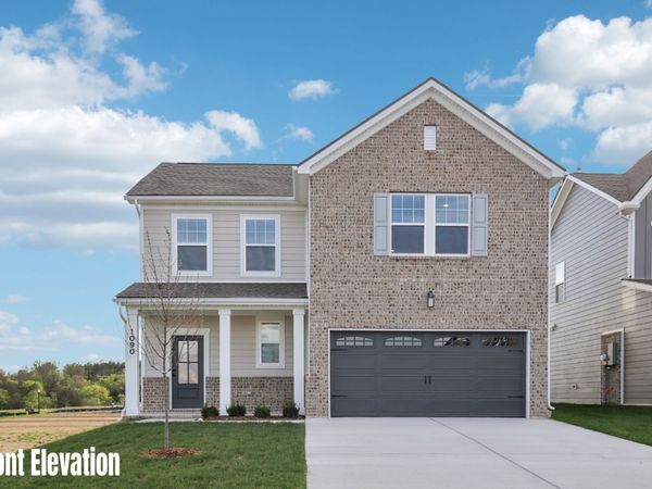 1090 Large Poppy Dr, La Vergne, TN 37086