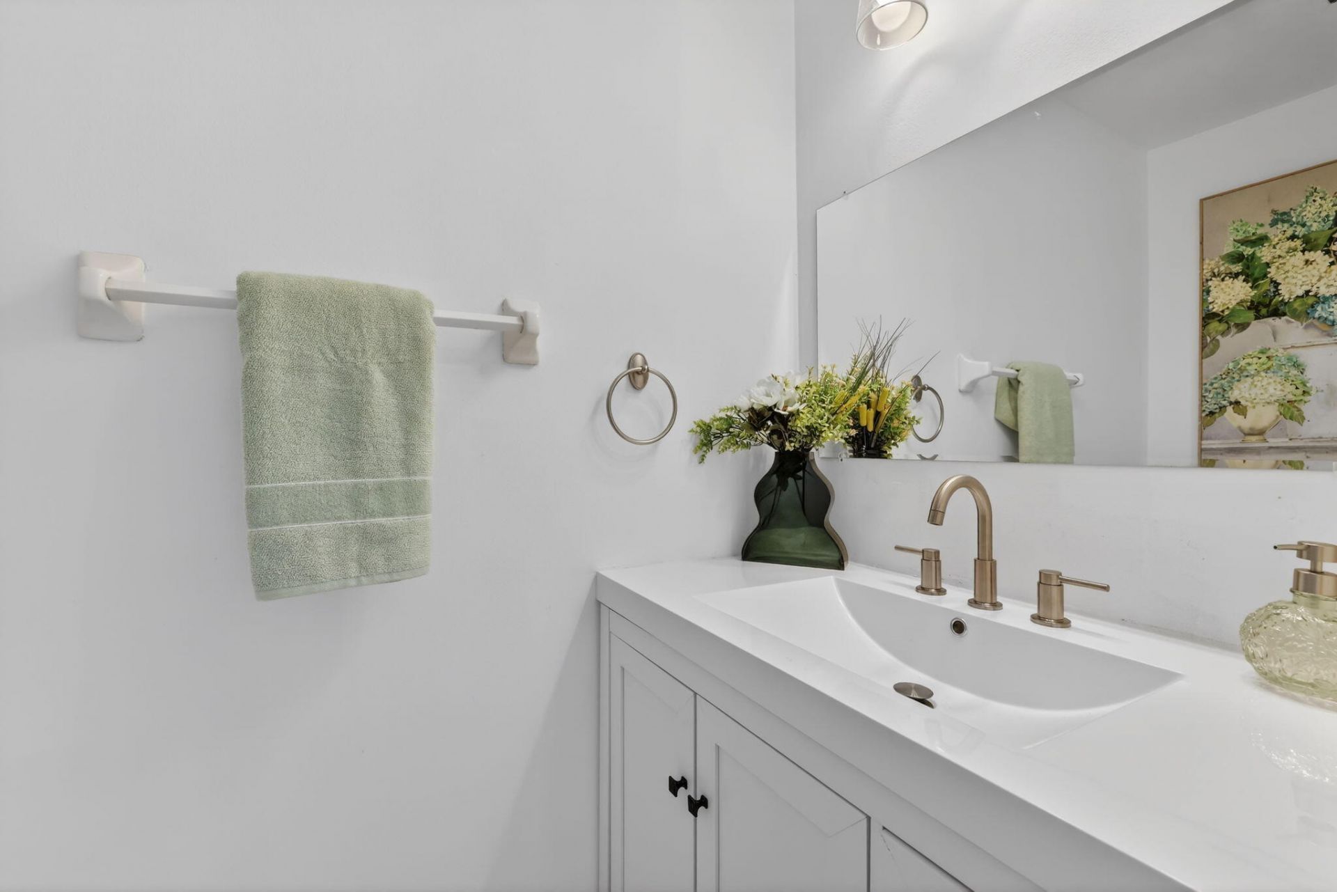 2090 Colonial Road, Unit 5, Fort Pierce, FL 34950 Photo