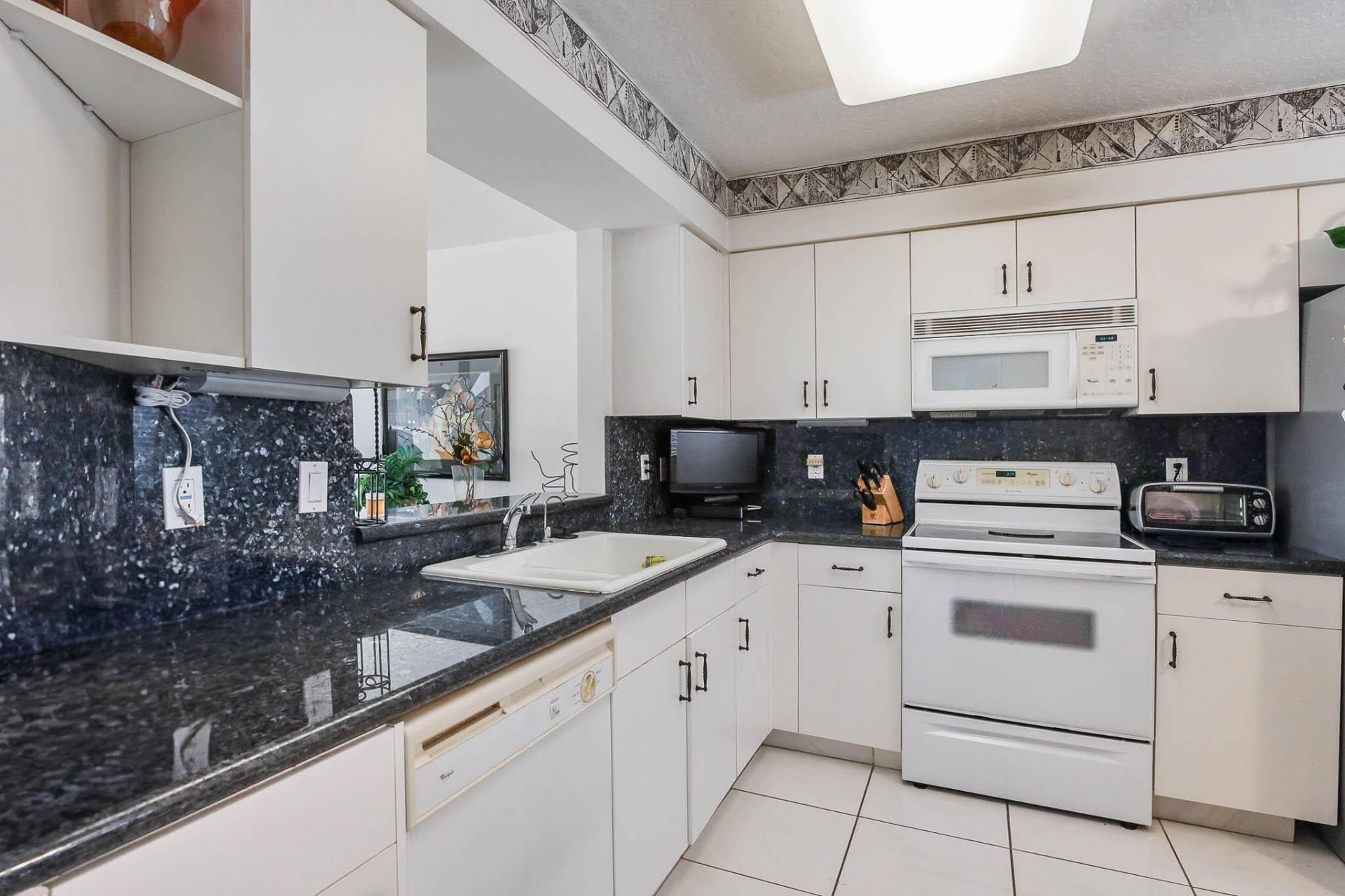 5746 Crystal Shores Drive, Unit 402, Boynton Beach, FL 33437 Photo