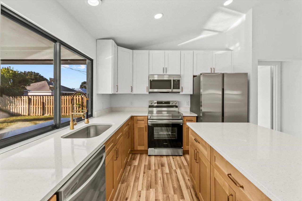 1192 SW Irving Street, Port Saint Lucie, FL 34983 Photo