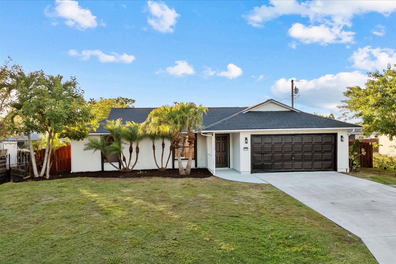 1192 SW Irving Street, Port Saint Lucie, FL 34983 Photo