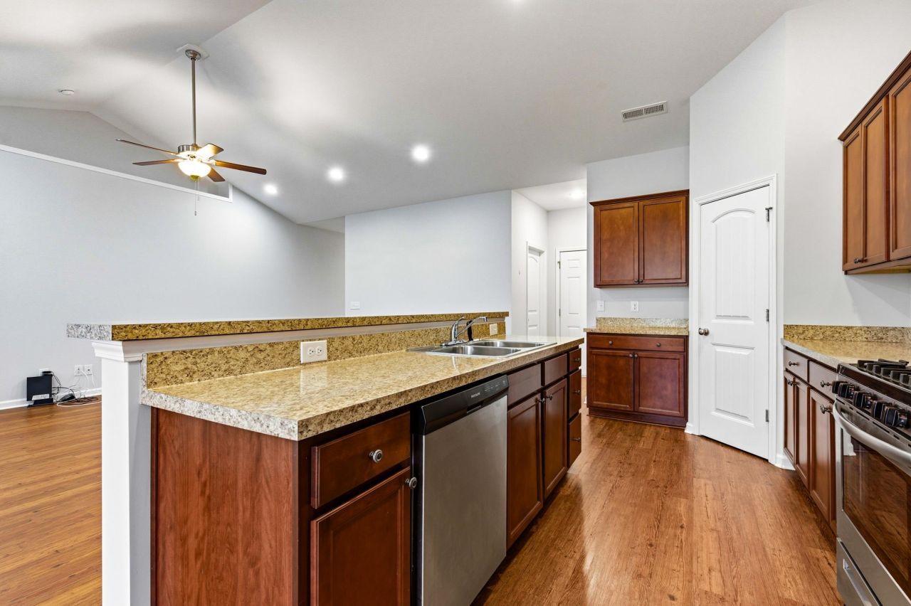 171 Palm Terrace Loop Photo 10