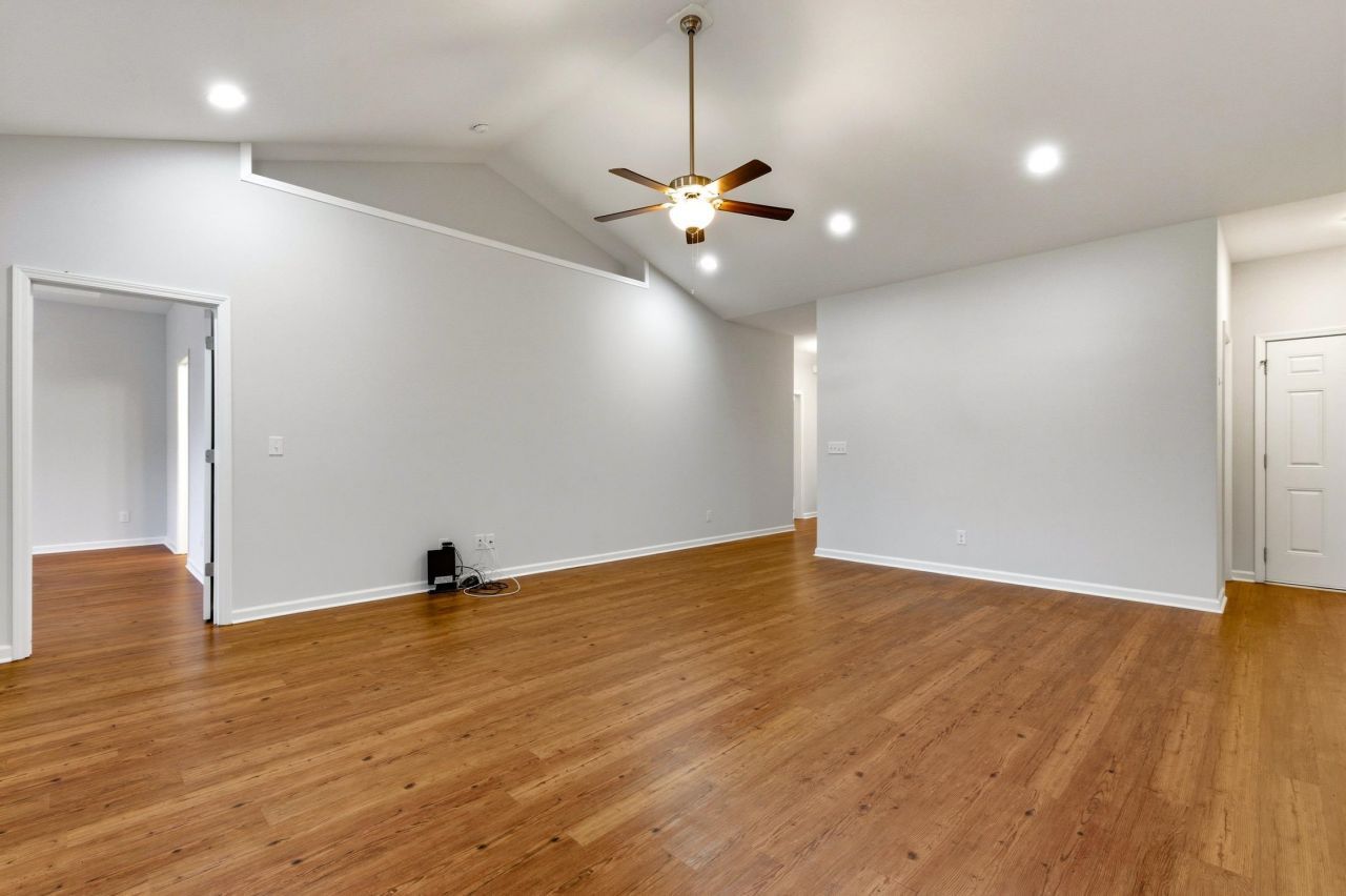 171 Palm Terrace Loop Photo 6