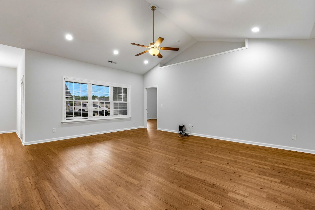 171 Palm Terrace Loop Photo 7