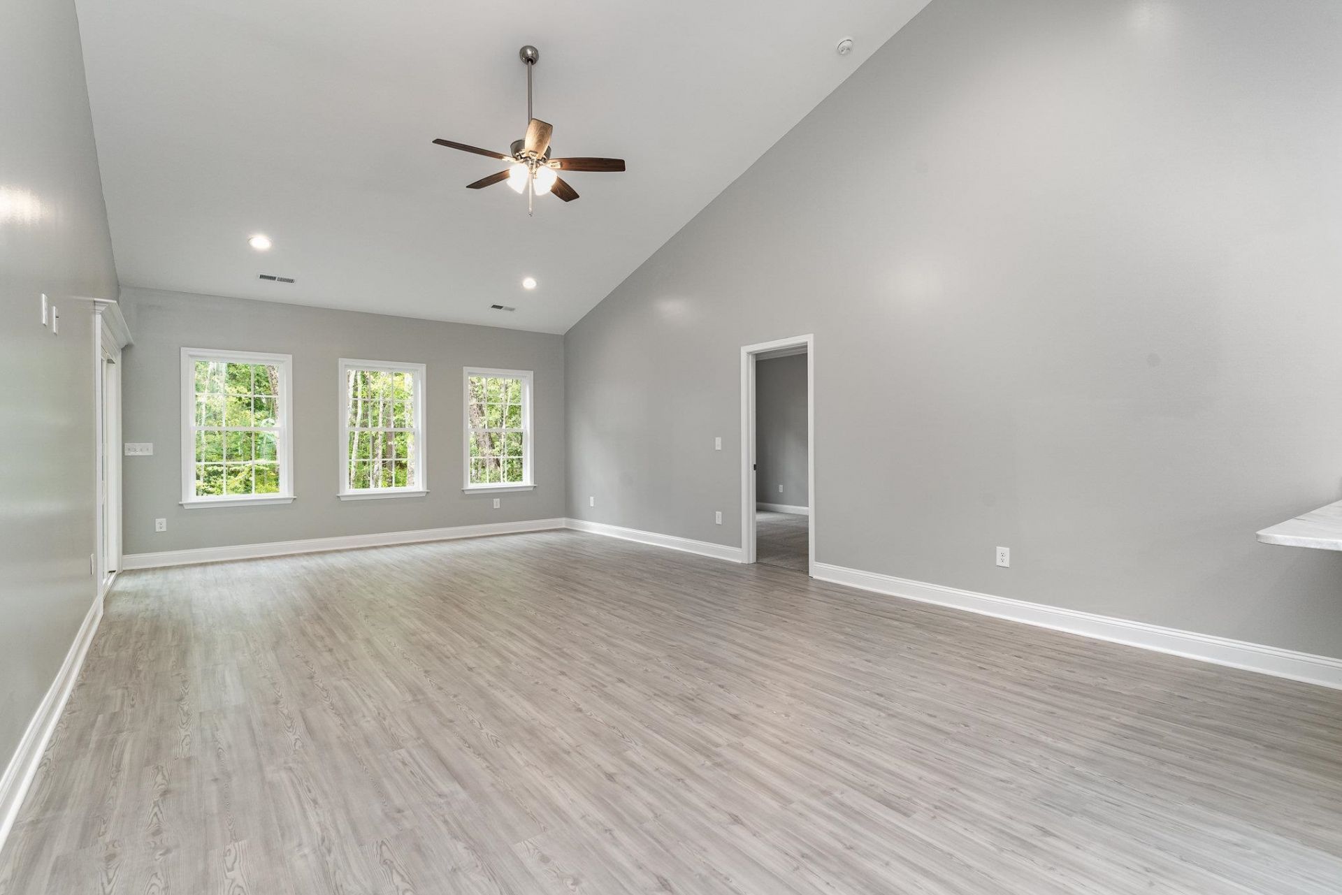 652 Goretown Loop Photo 16