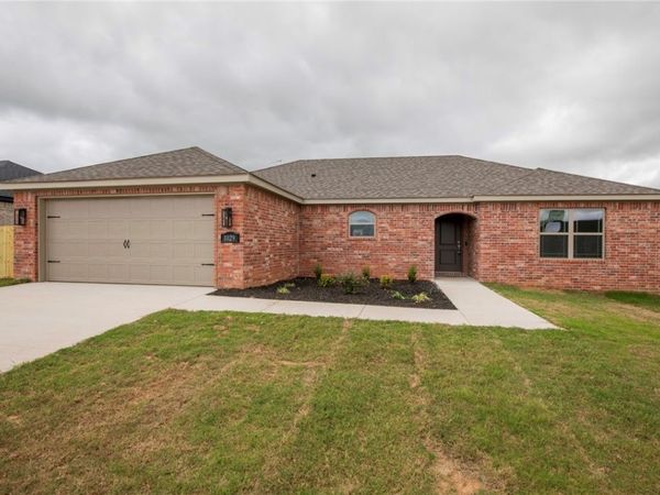 1029 Autumn Royal Lane , Lowell, AR 72745