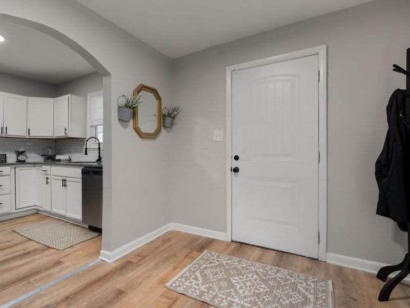 1873 Rosemont Avenue, Columbus, OH 43223 Photo 4