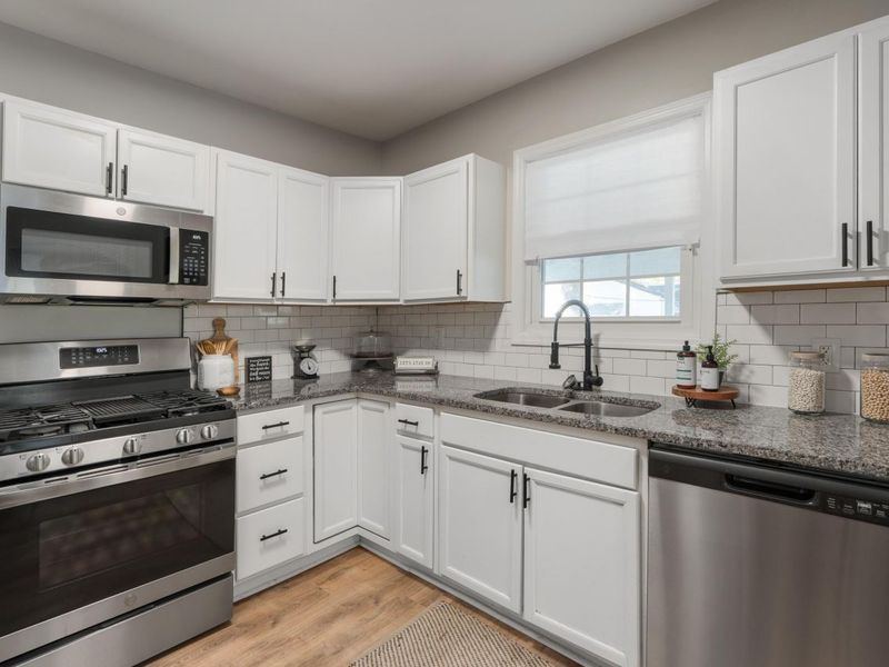 1873 Rosemont Avenue, Columbus, OH 43223 Photo 6