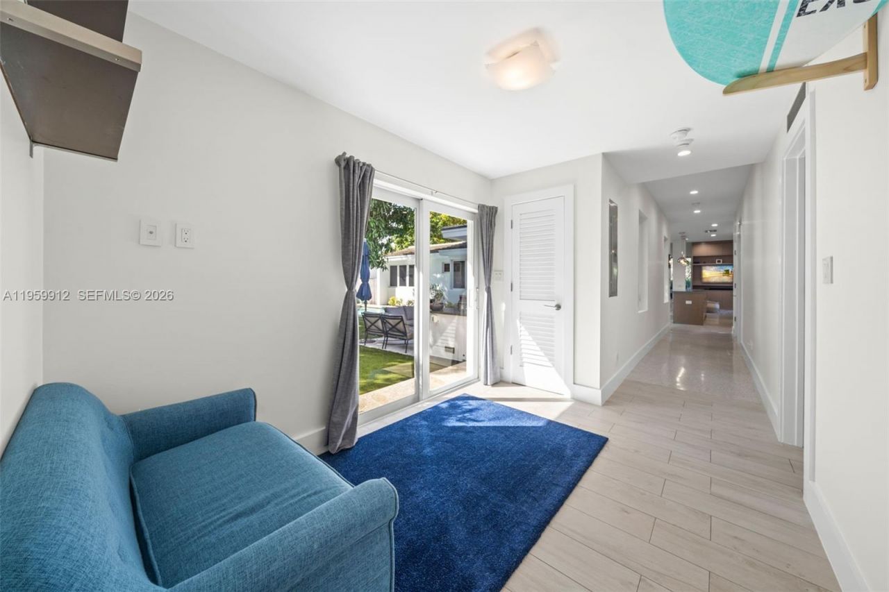 4595 N Jefferson Ave, Miami Beach, FL 33140 Photo