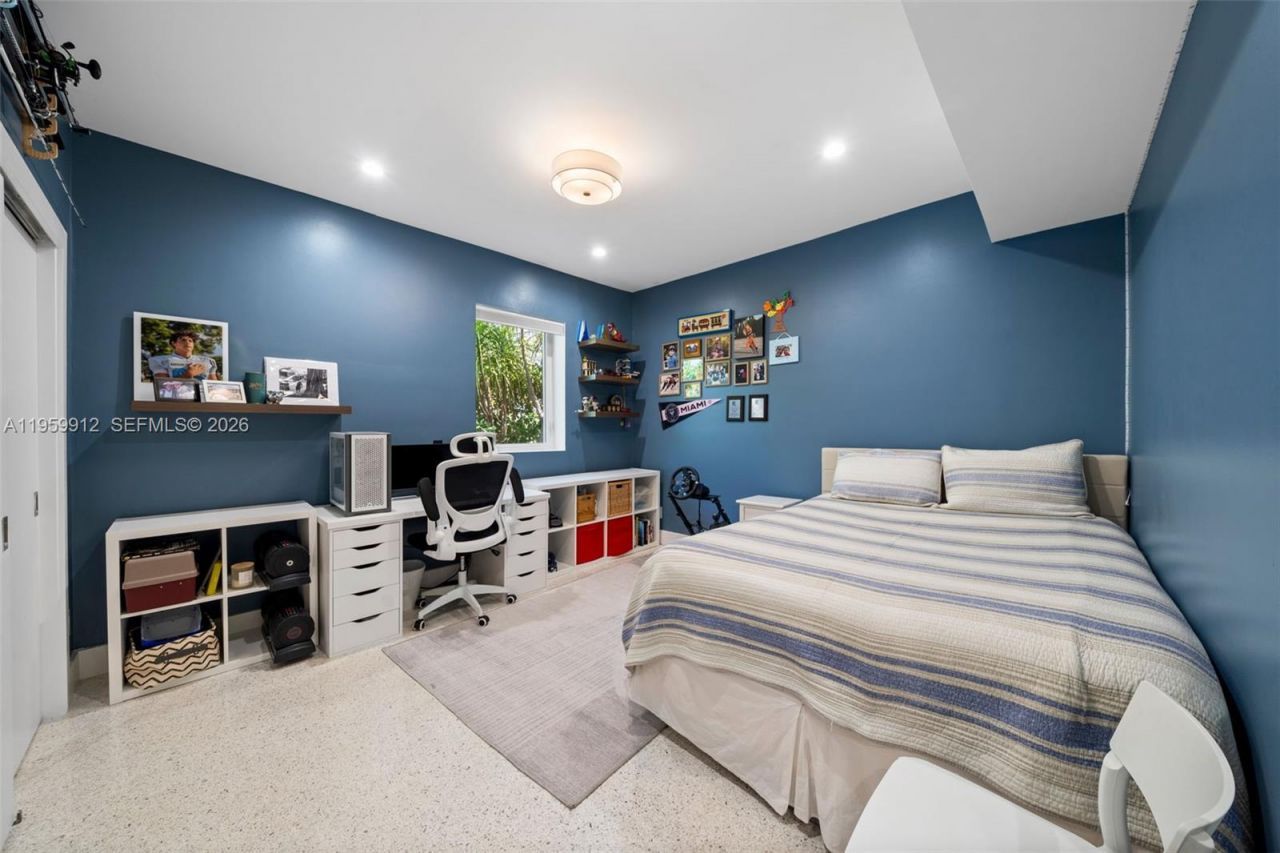 4595 N Jefferson Ave, Miami Beach, FL 33140 Photo