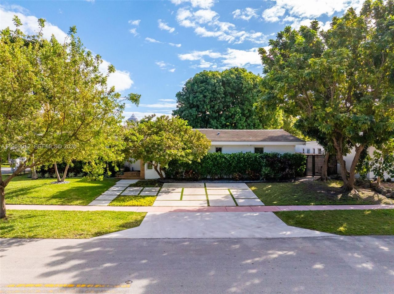 4595 N Jefferson Ave, Miami Beach, FL 33140 Photo