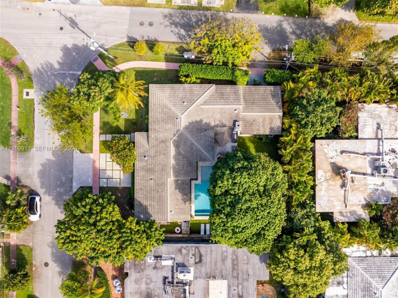 4595 N Jefferson Ave, Miami Beach, FL 33140 Photo