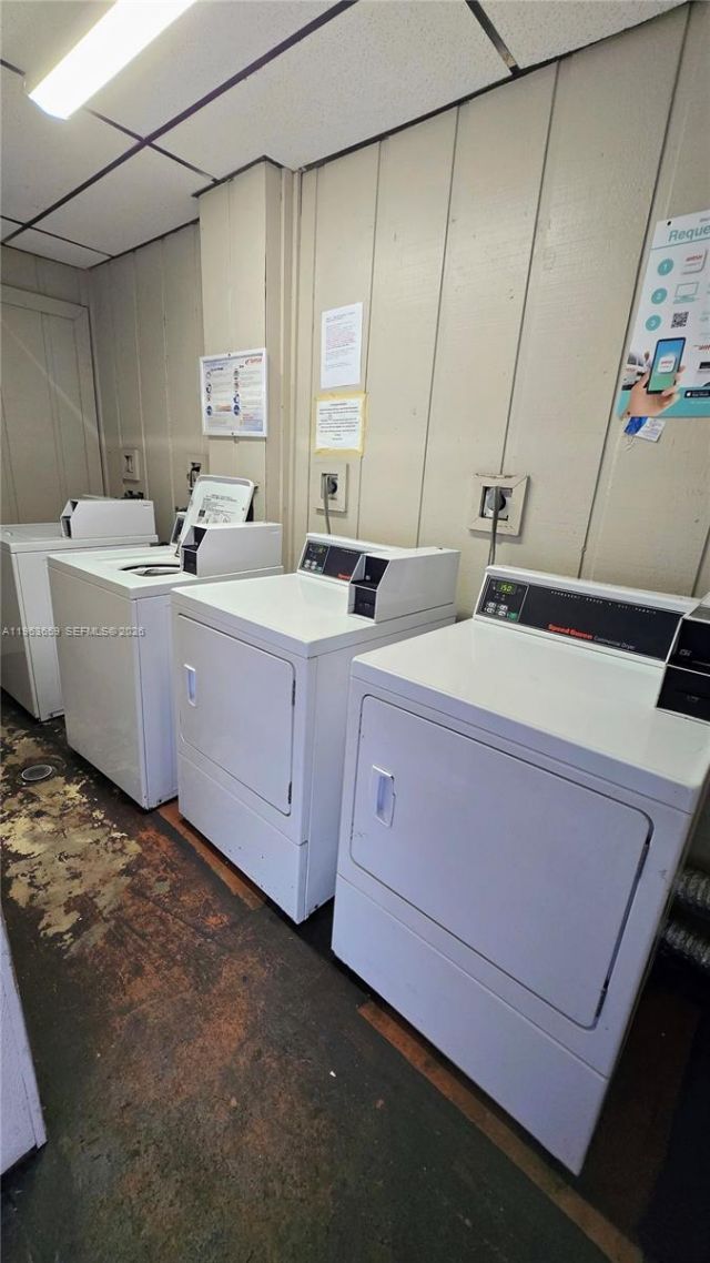 7925 Fairview Dr, Unit 206, Tamarac, FL 33321 Photo