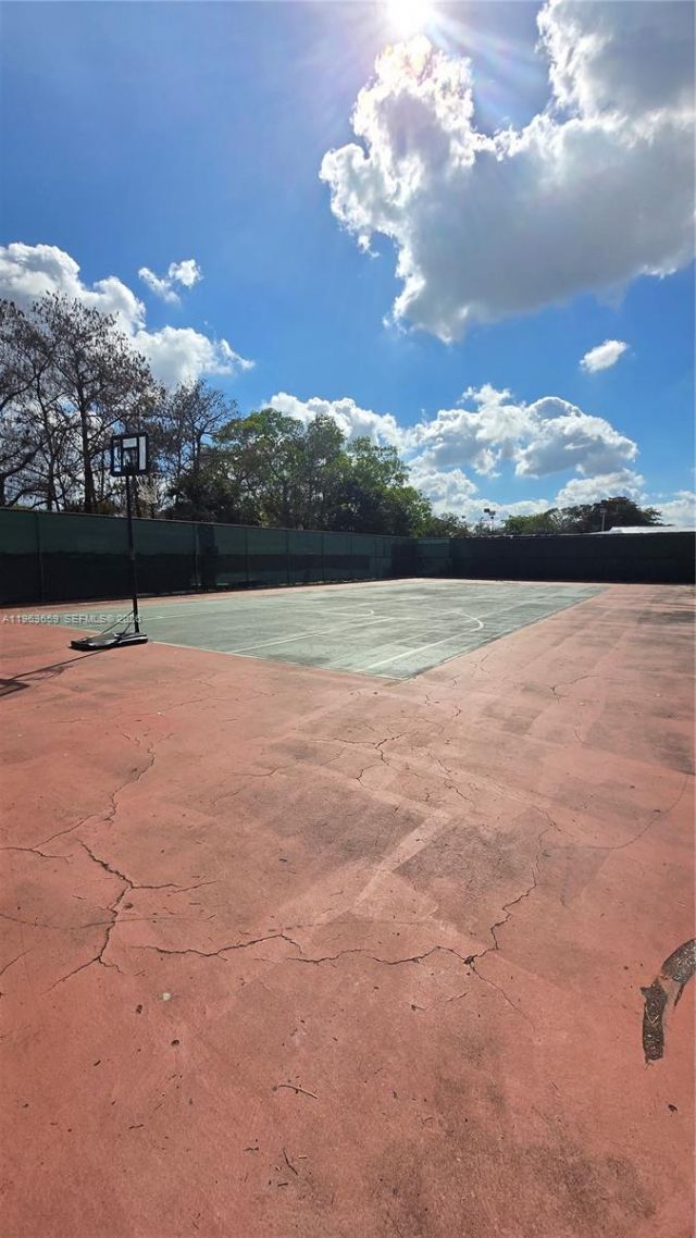 7925 Fairview Dr, Unit 206, Tamarac, FL 33321 Photo