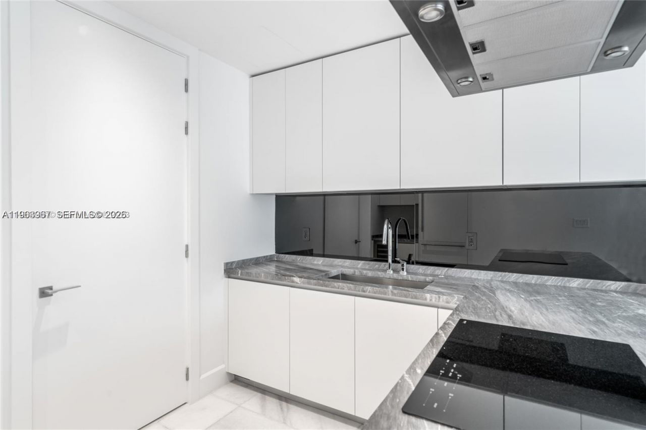 700 NE 26th Ter, Unit 804, Miami, FL 33137 Photo