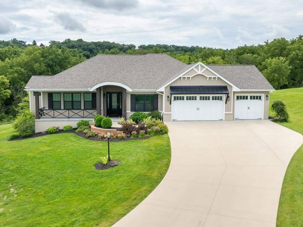 11278 Alea Lane, Dubuque, IA 52003