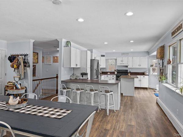 33 Randall Road, Wading River, NY 11792