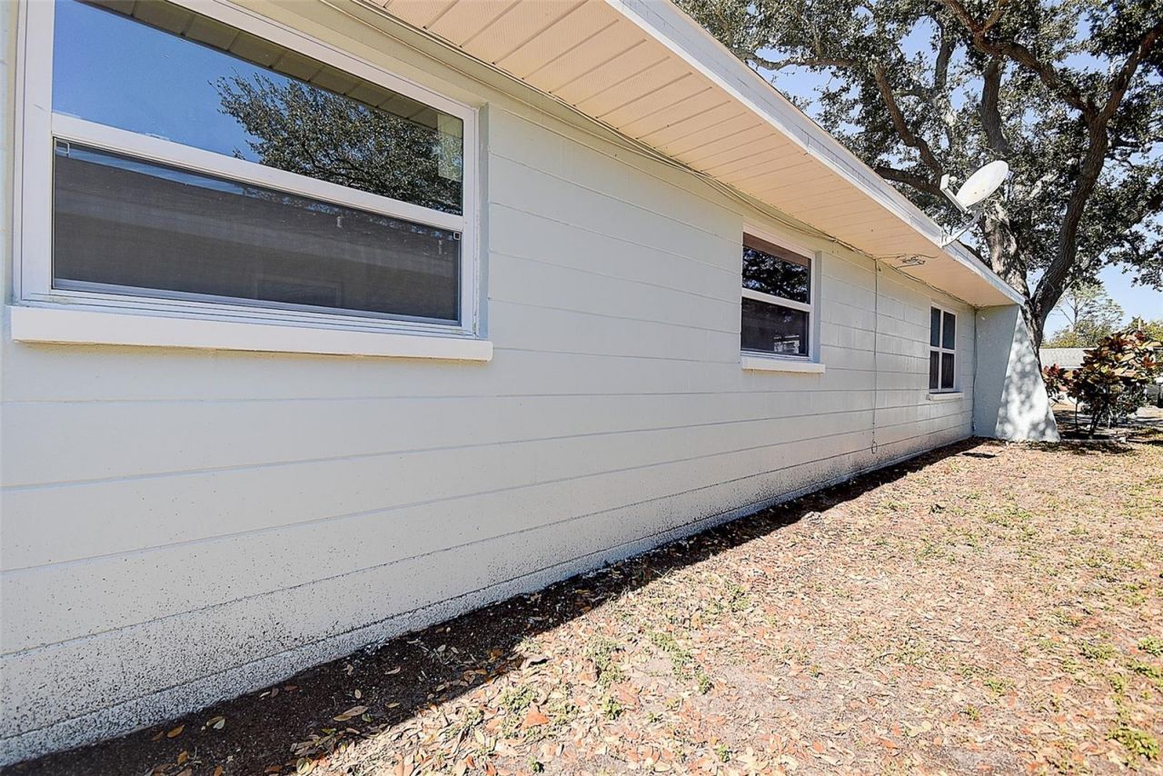 130 42nd Avenue N, Saint Petersburg, FL 33703 Photo