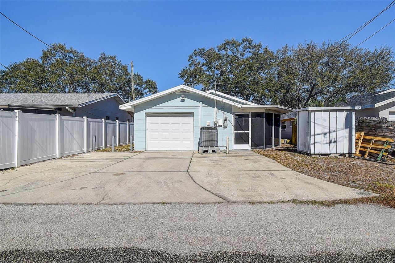 130 42nd Avenue N, Saint Petersburg, FL 33703 Photo