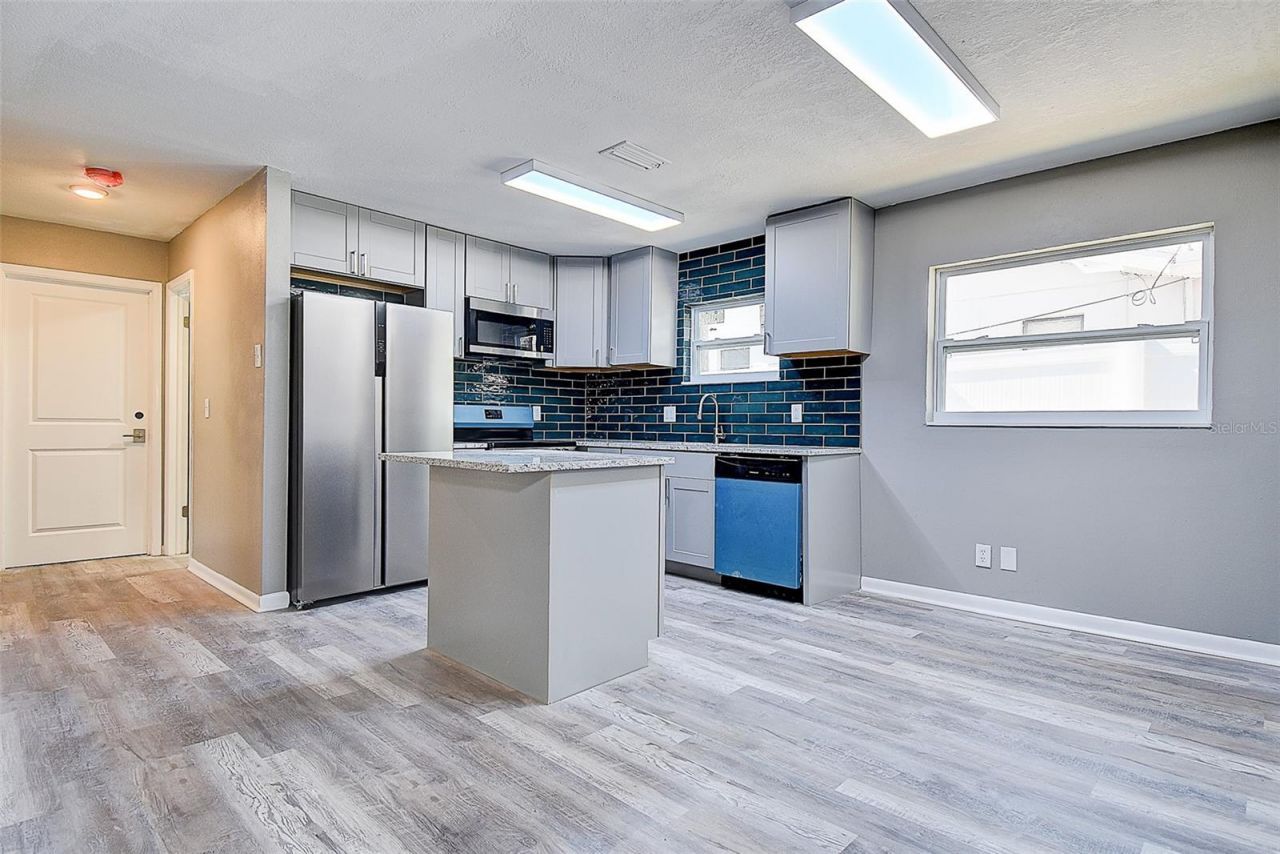 130 42nd Avenue N, Saint Petersburg, FL 33703 Photo