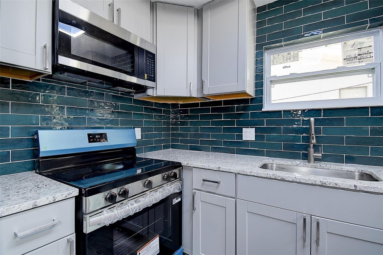 130 42nd Avenue N, Saint Petersburg, FL 33703 Photo