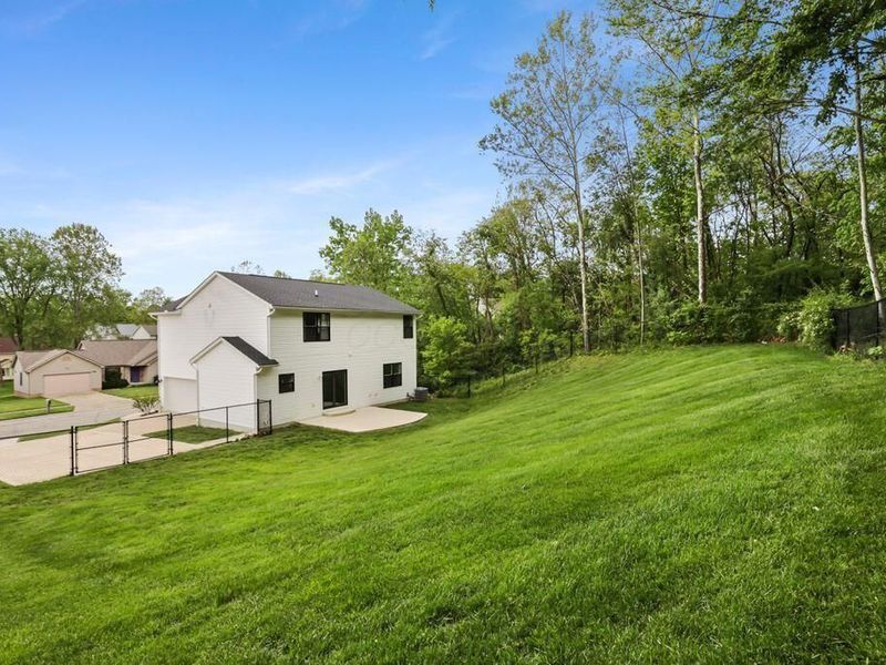 1285 Bluejack Lane, Heath, OH 43056 Photo 9