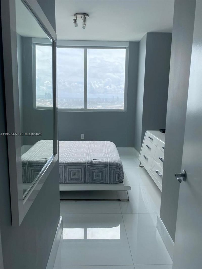 253 NE 2nd St , Unit 3509, Miami, FL 33132 Photo