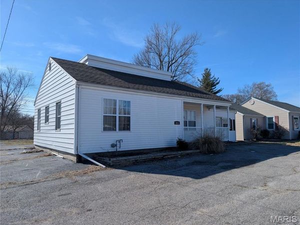 3812 N Belt , Belleville, IL 62226