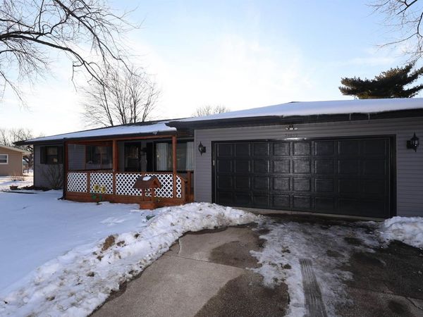 54639 County Road 101, Elkhart, IN 46514