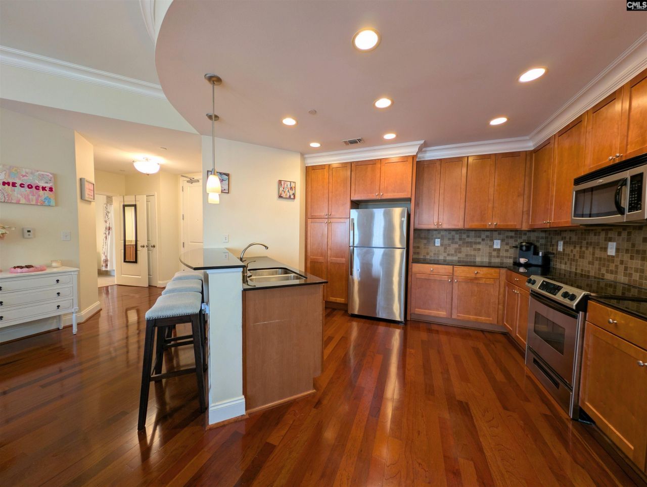 601 Main Street Photo 7