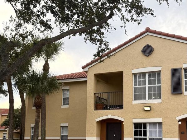 10282 Fox Trail Road S, Unit 201, Royal Palm Beach, FL 33411