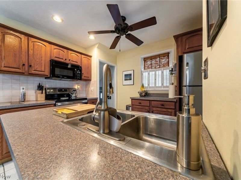 3851 W 157th Street, Cleveland, OH 44111 Photo 11