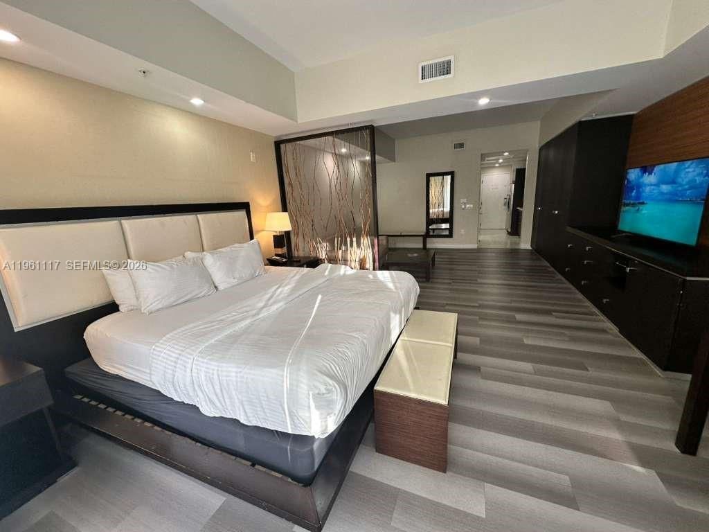 5300 NW 87th Ave, Unit 910, Doral, FL 33178 Photo