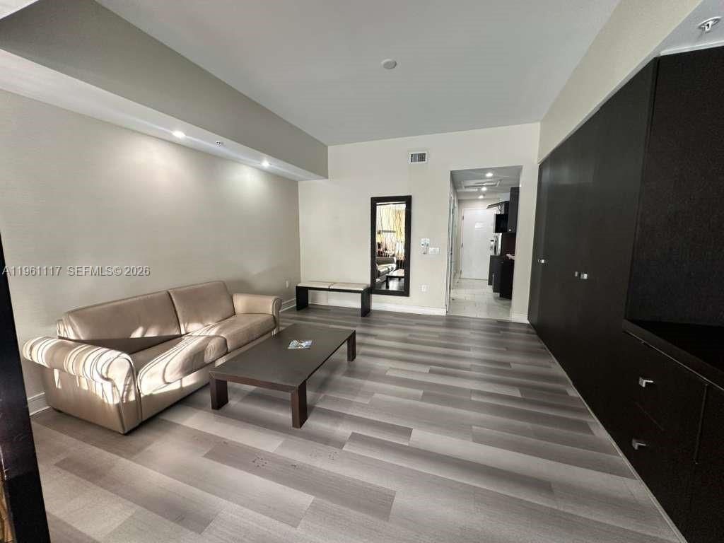 5300 NW 87th Ave, Unit 910, Doral, FL 33178 Photo
