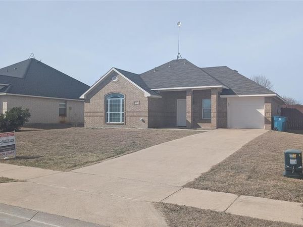623 Antonio Lane, Waxahachie, TX 75165