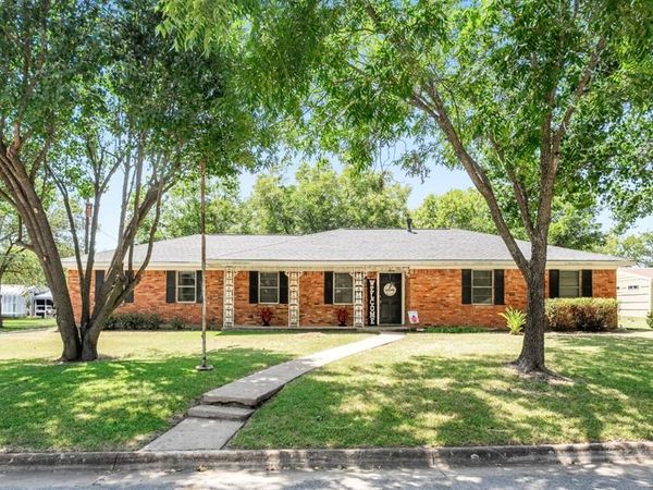 508 W 9th Street, Kemp, TX 75143