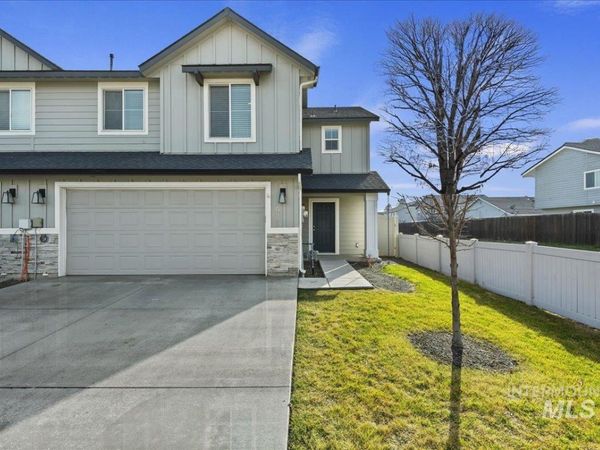975 W Apple Pine St, Meridian, ID 83646