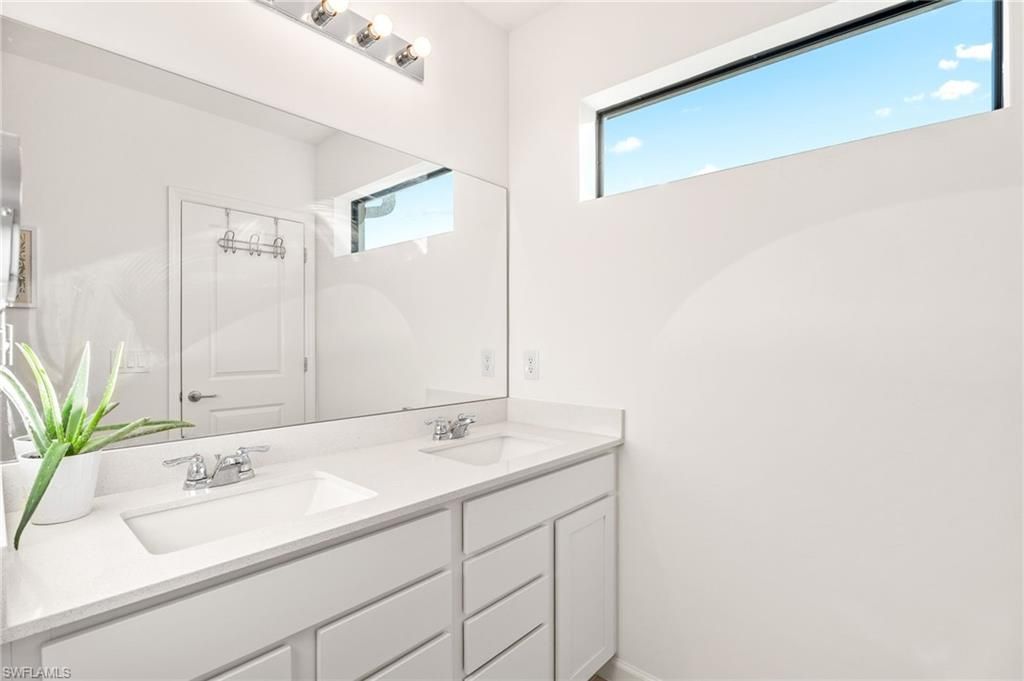 1526 Lake Jessup Cir, Cape Coral, FL 33909 Photo