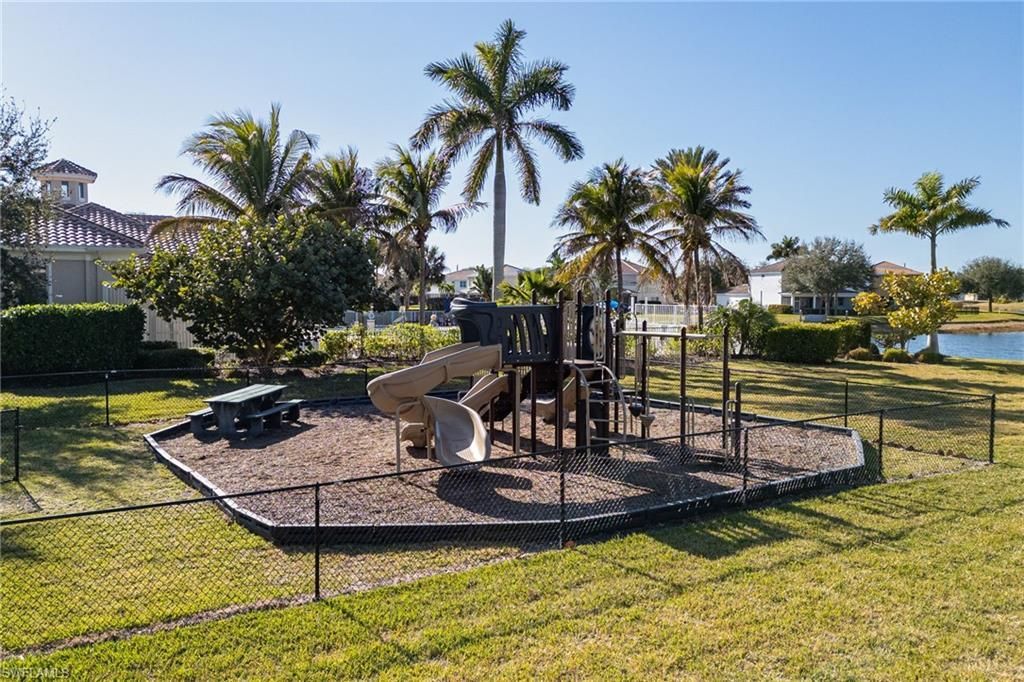 1526 Lake Jessup Cir, Cape Coral, FL 33909 Photo