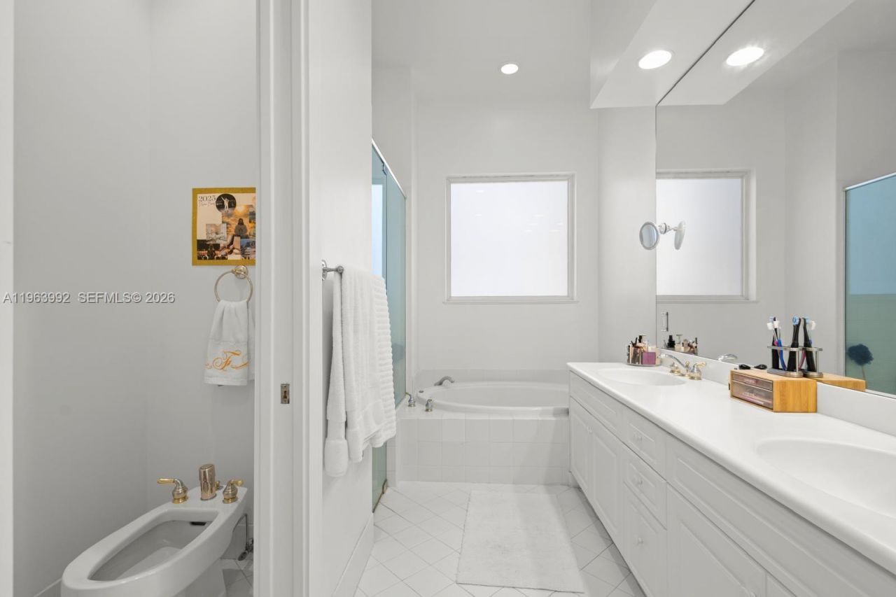 1408 Mariner Way, Hollywood, FL 33019 Photo