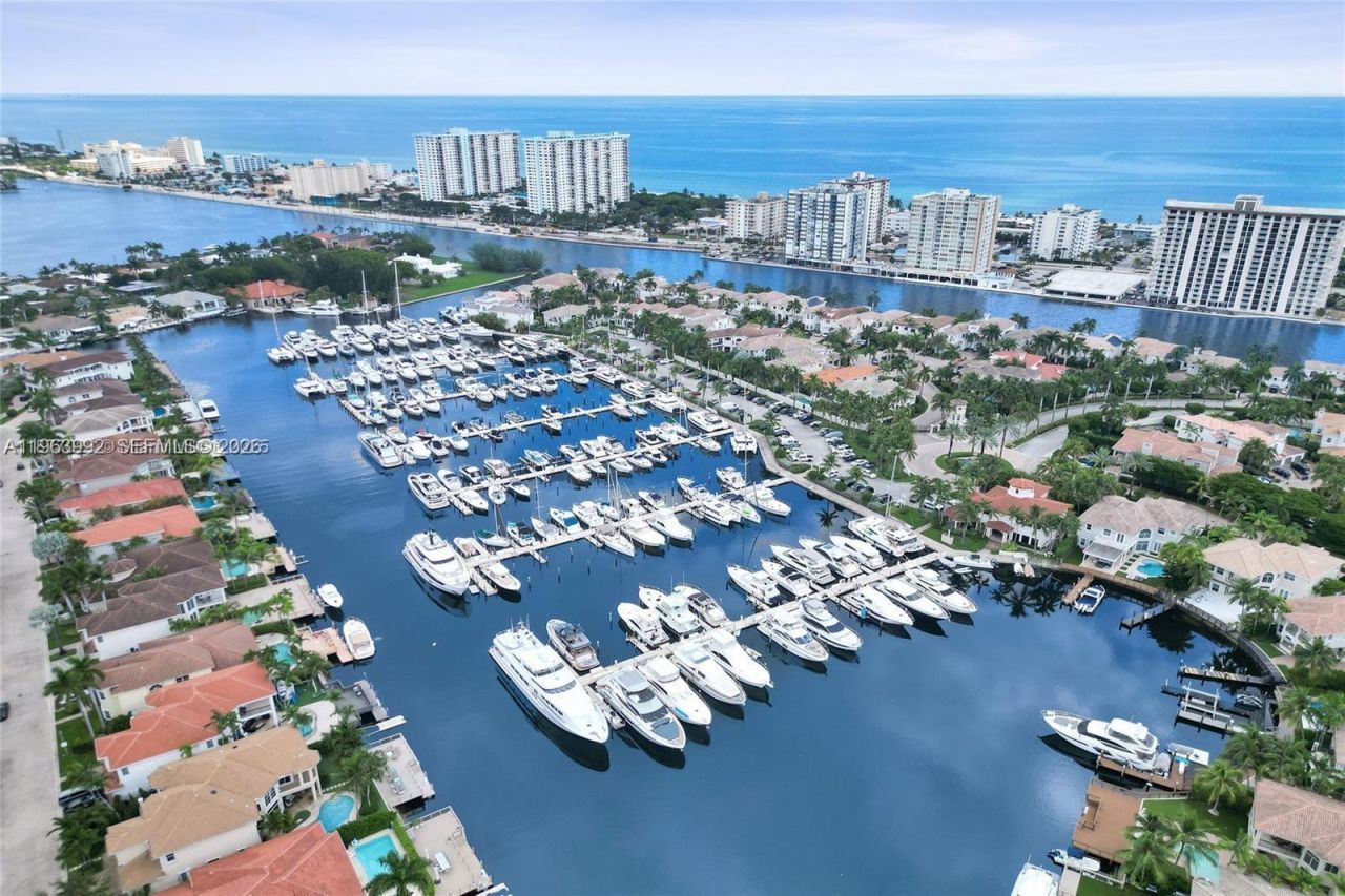 1408 Mariner Way, Hollywood, FL 33019 Photo