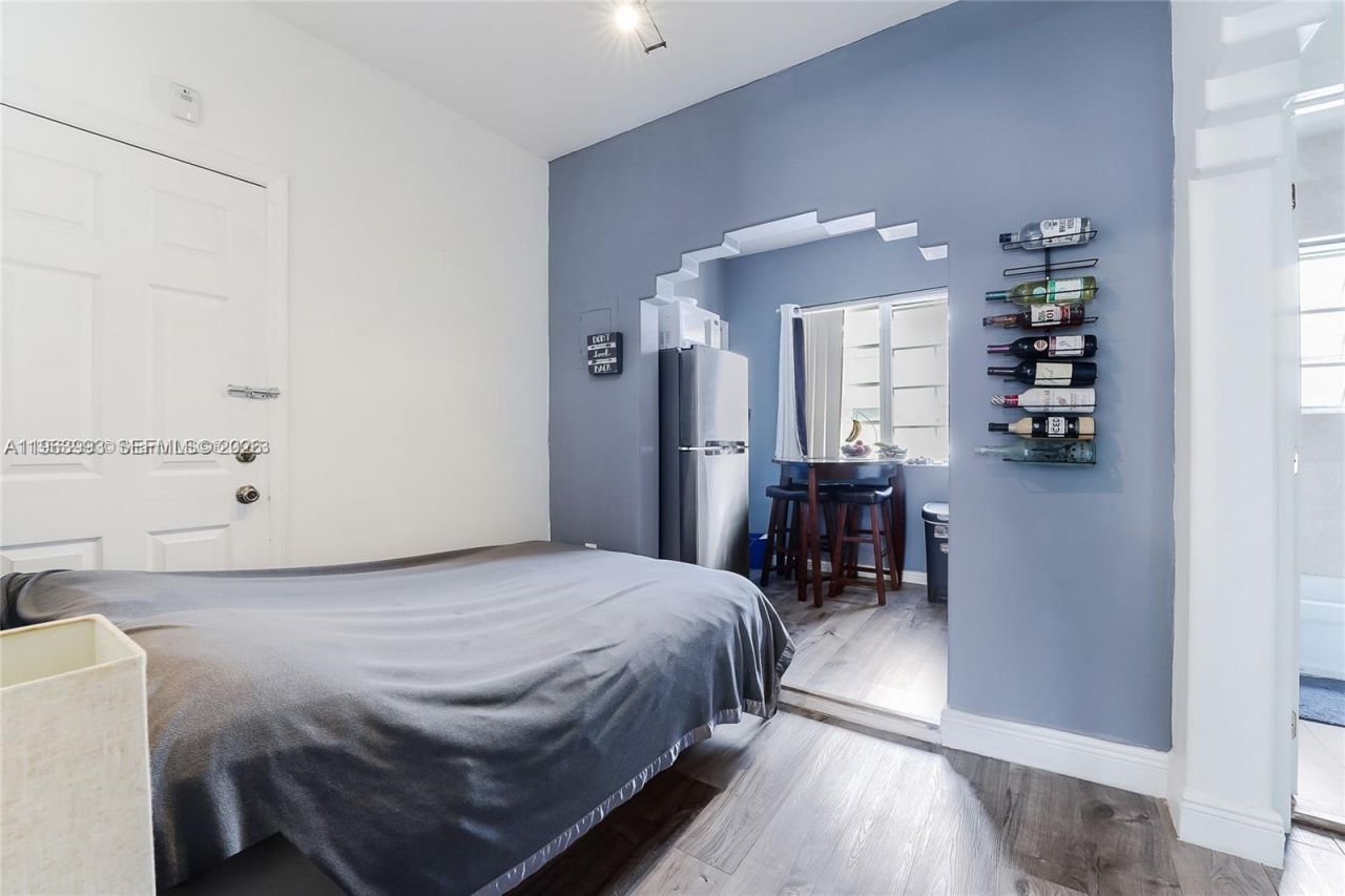 1227 Euclid Ave, Unit 8, Miami Beach, FL 33139 Photo