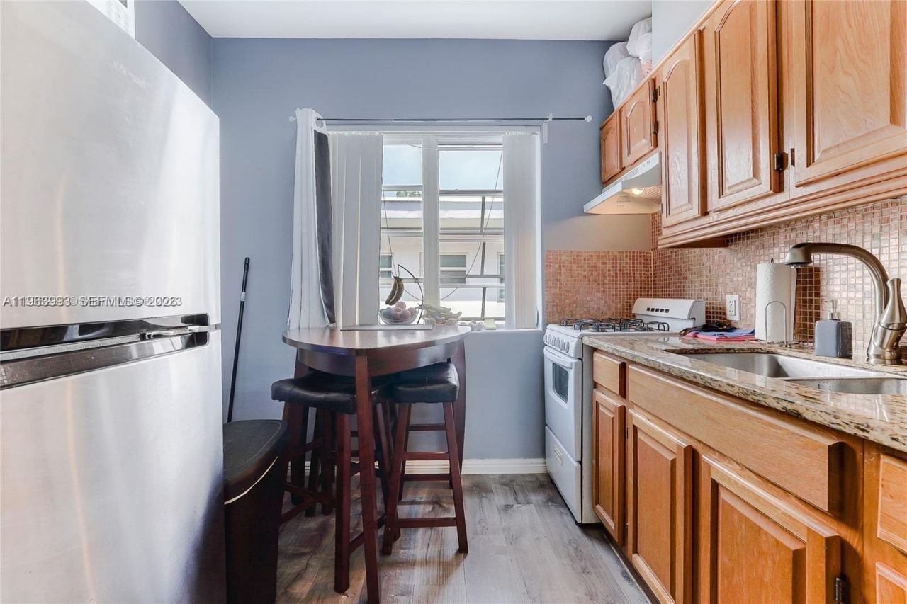 1227 Euclid Ave, Unit 8, Miami Beach, FL 33139 Photo