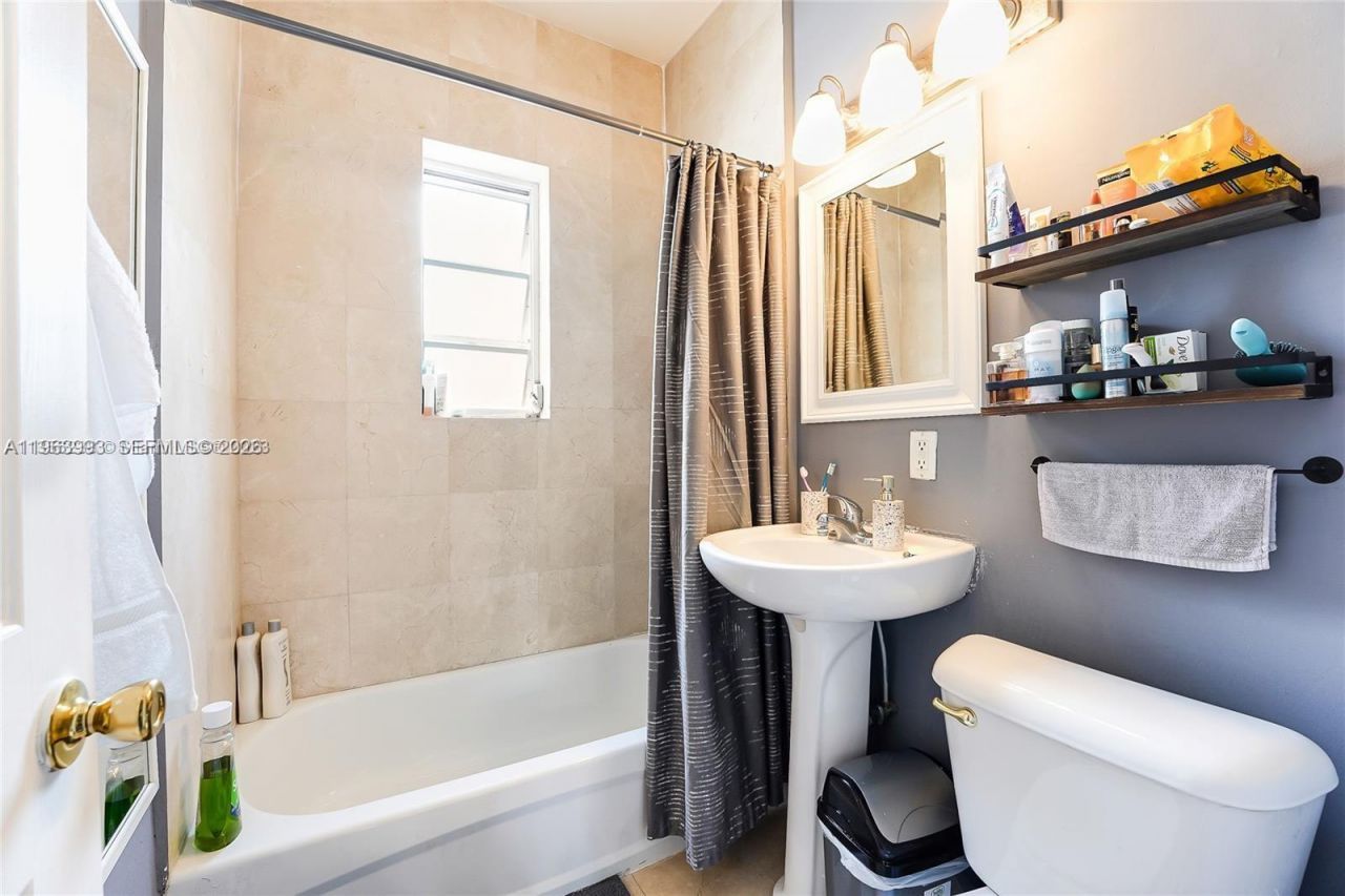 1227 Euclid Ave, Unit 8, Miami Beach, FL 33139 Photo