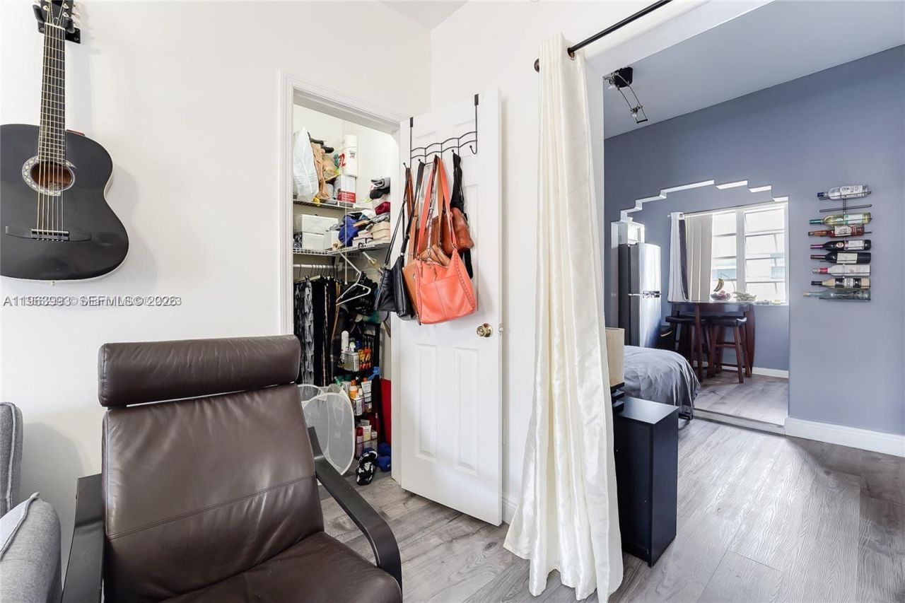 1227 Euclid Ave, Unit 8, Miami Beach, FL 33139 Photo