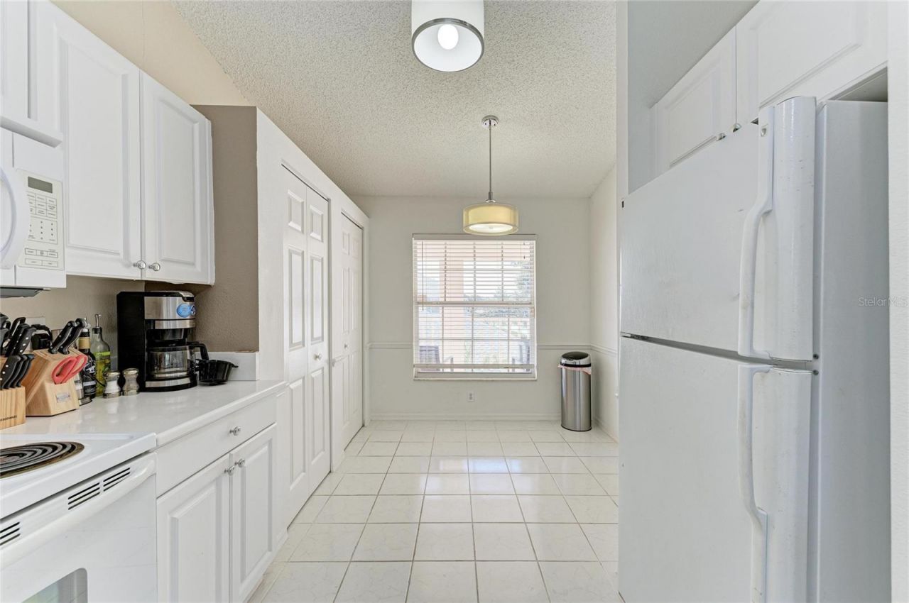 4202 Caddie Drive E, Unit 201, Bradenton, FL 34203 Photo