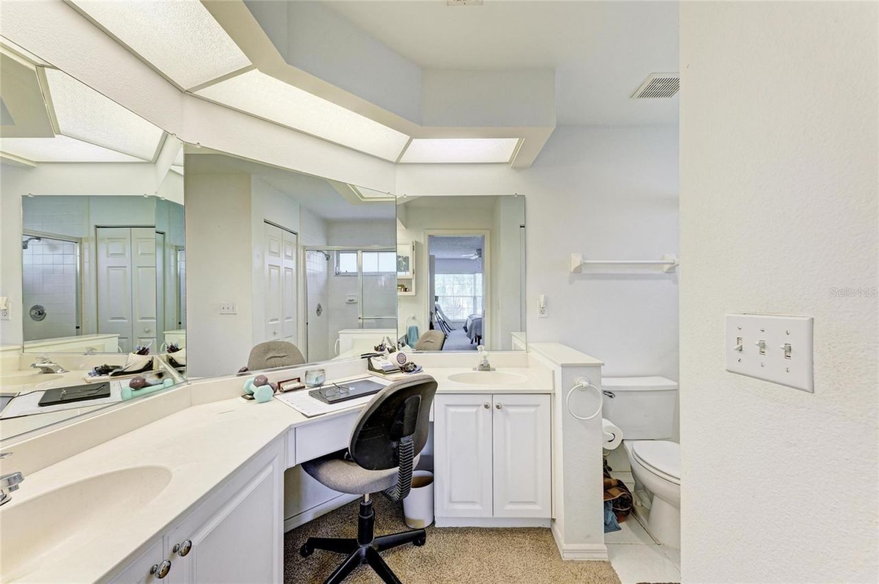 4202 Caddie Drive E, Unit 201, Bradenton, FL 34203 Photo